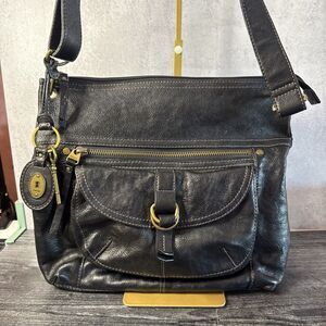 Fossil Sasha Black Leather Crossbody Shoulder Bag Vintage Key Charm READ